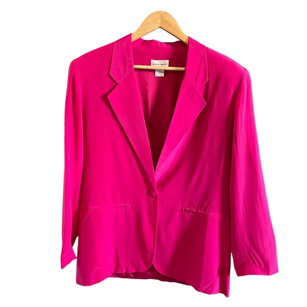 Vibrant Pink Blazer with Notched Lapels and 3/4 Sleeves